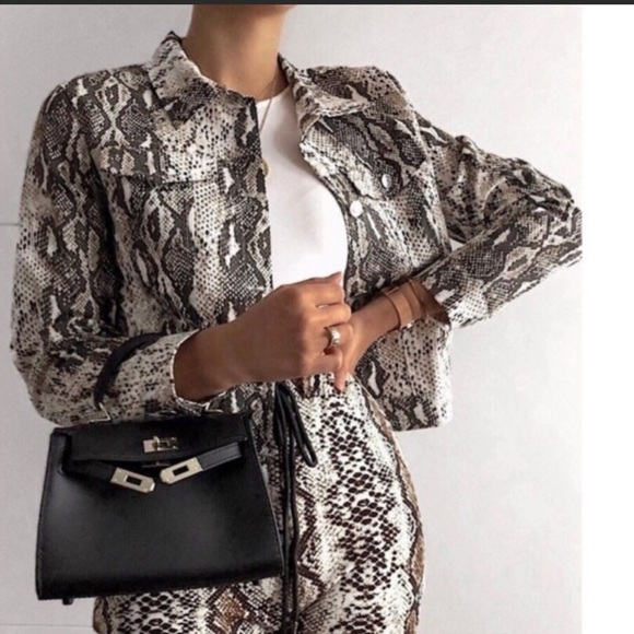 SNAKESKIN PRINT JACKET - Picture 4 of 6